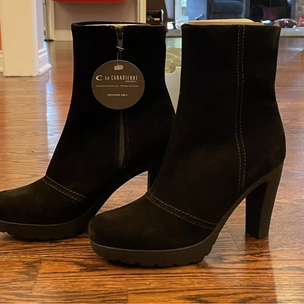 NWT La Canadienne Boots Milanya